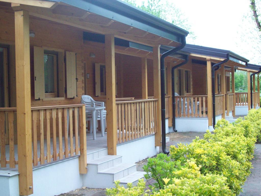 Villaggio Samoa Lido delle Nazioni Esterno foto