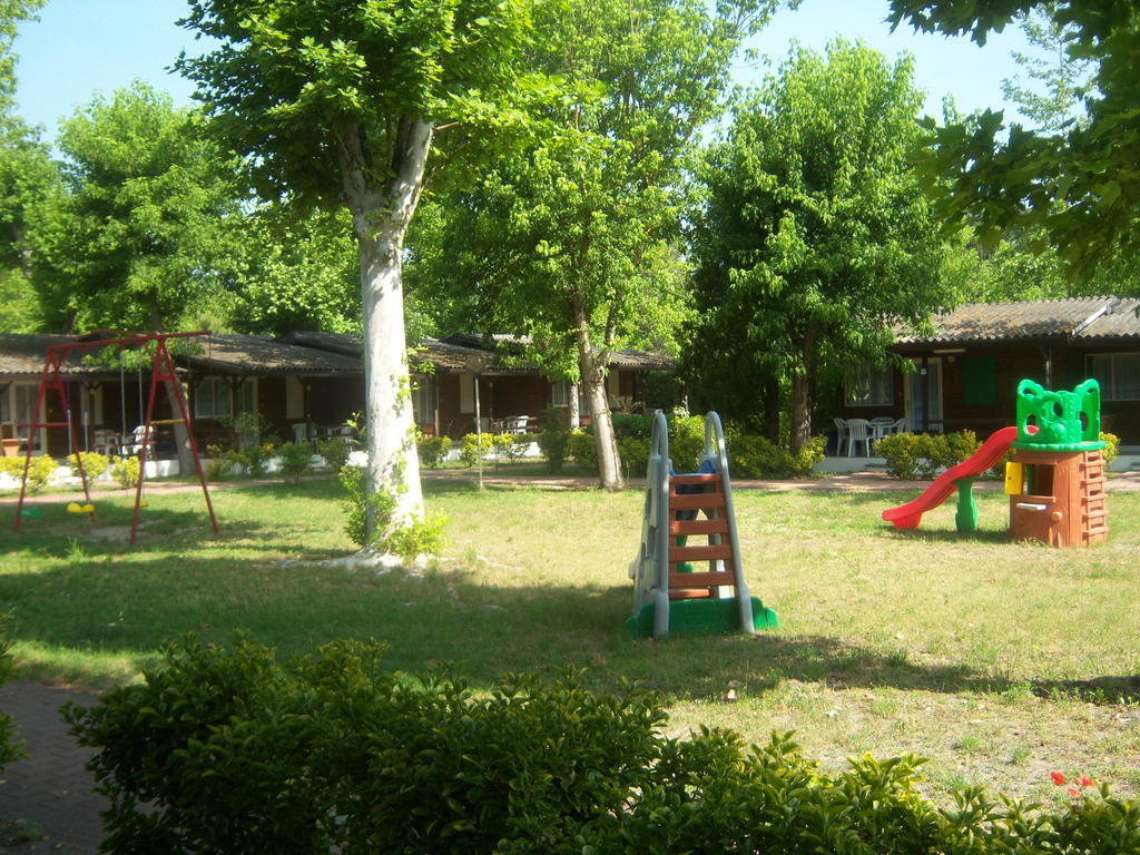 Villaggio Samoa Lido delle Nazioni Esterno foto